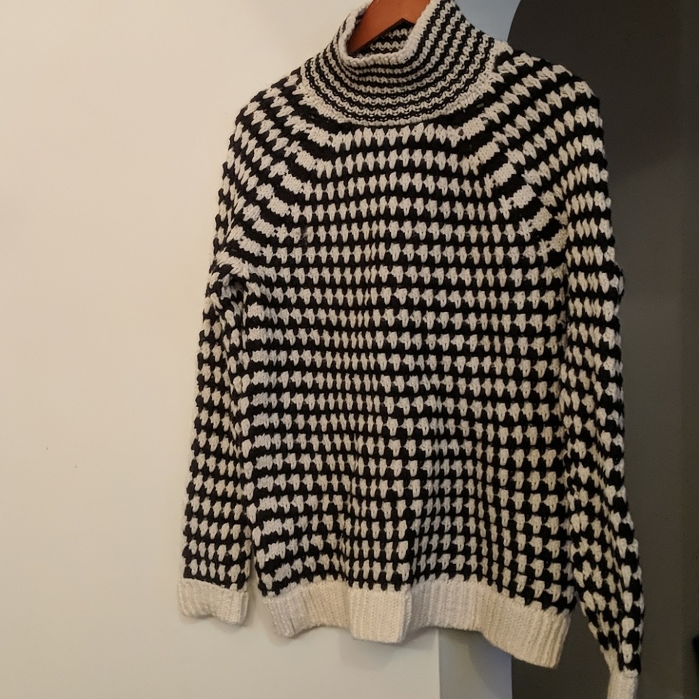 Loft Warm and Cozy Sweater!!